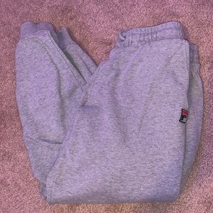 gray fila sweatpants